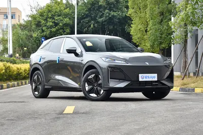 2025款 深蓝S07 增程版 215km 215Max深蓝智驾AD PRO版外观