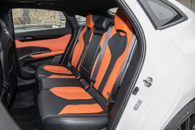 2025款 长安UNI-V 1.5T 500Bar高能运动版空间