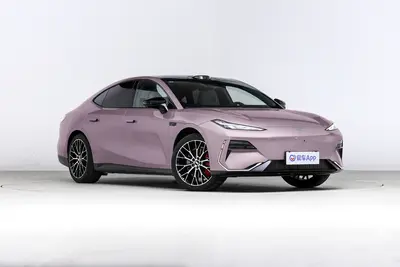2025款 银河E8 620km 四驱星舰激光雷达智驾版外观