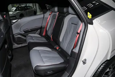 2025款 ZEEKR 007GT 650km 后驱智驾版空间