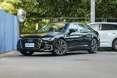 2025款 奥迪A6L 45 TFSI quattro 臻选动感型+尊享包外观