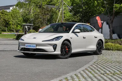 2025款 智己L6 690km 后驱Max版外观