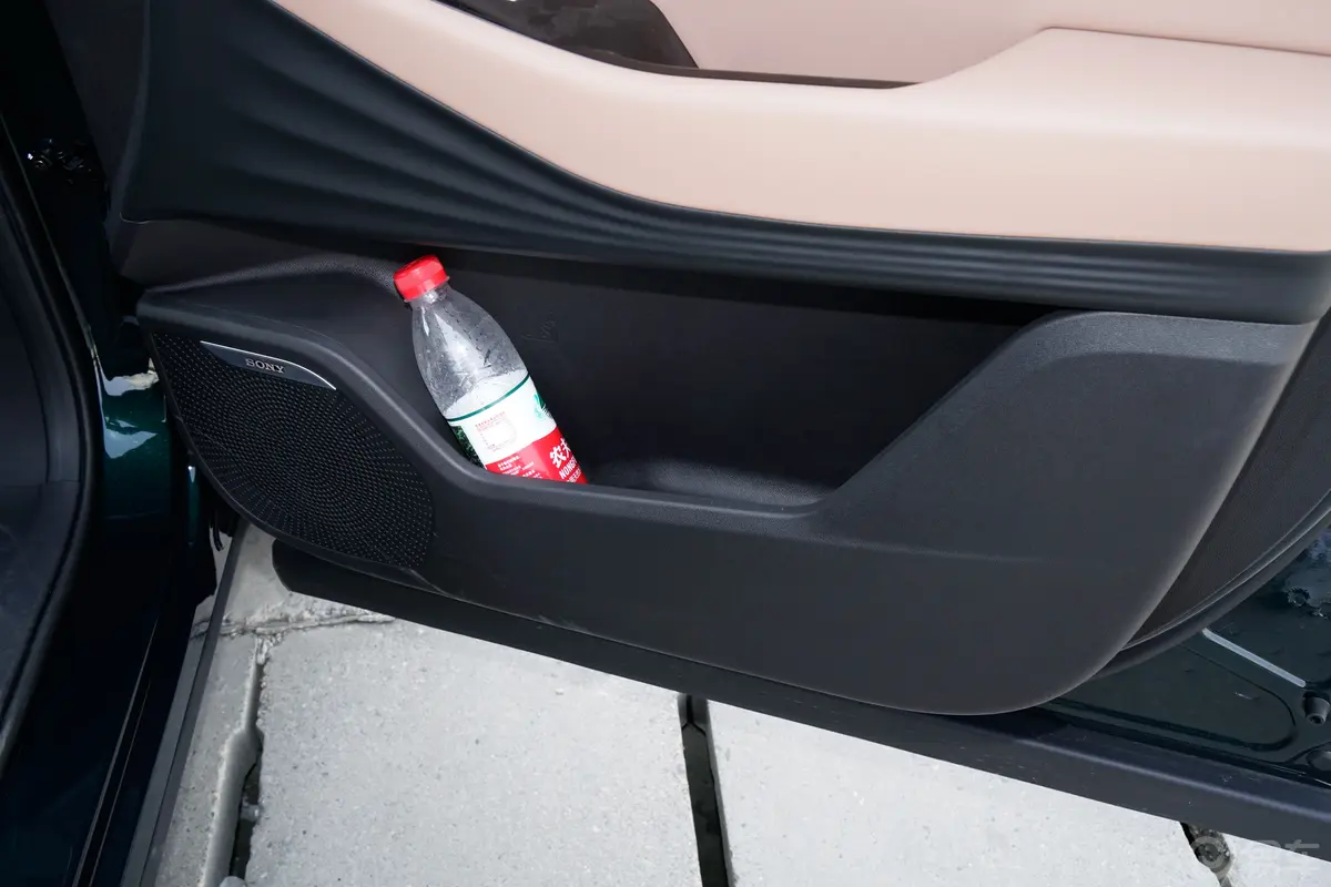 风云T91.5T 210km 前驱超长续航版旗舰型 磷酸锰铁锂＋三元锂 5座副驾驶位