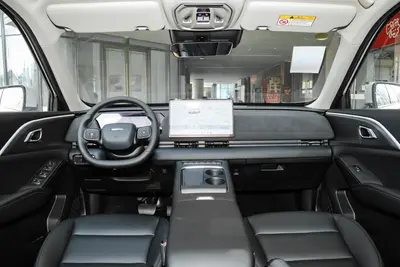2025款 哈弗枭龙MAX PHEV 1.5L 110km Air内饰