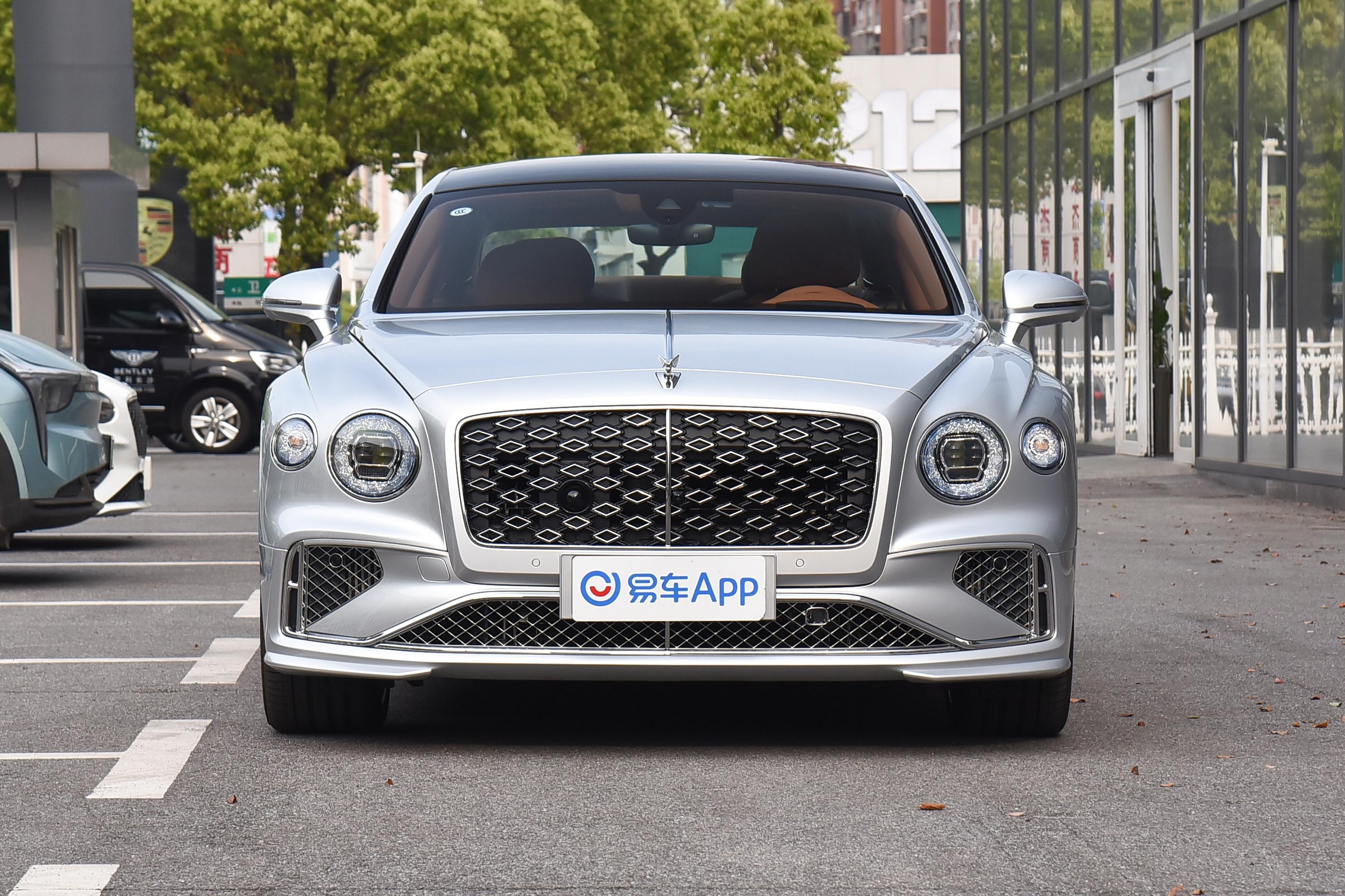 【飞驰 插电混动4.0T V8 Mulliner正前水平图片-汽车图片大全】-易车