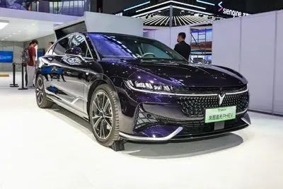 2025款 岚图追光 插电混动 1.5T 高配版外观