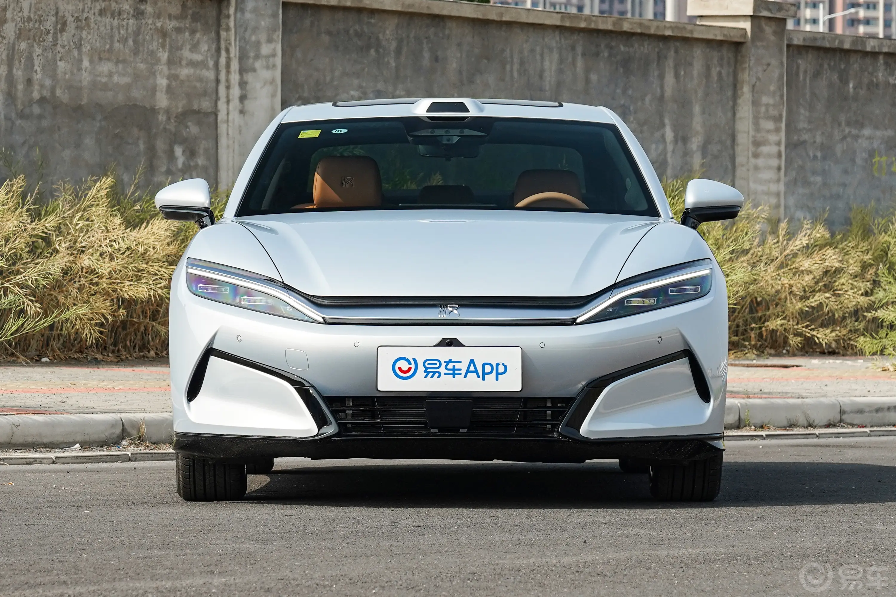 汉LEV 701km 后驱激光雷达尊享型正前水平