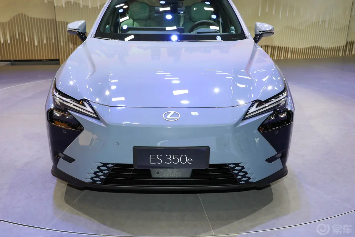 雷克萨斯ES新能源纯电动 350e外观