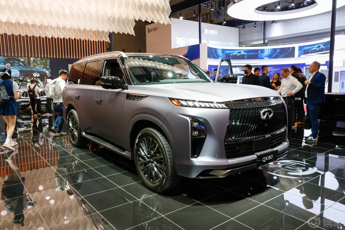 英菲尼迪QX803.5T Autograph 7座外观