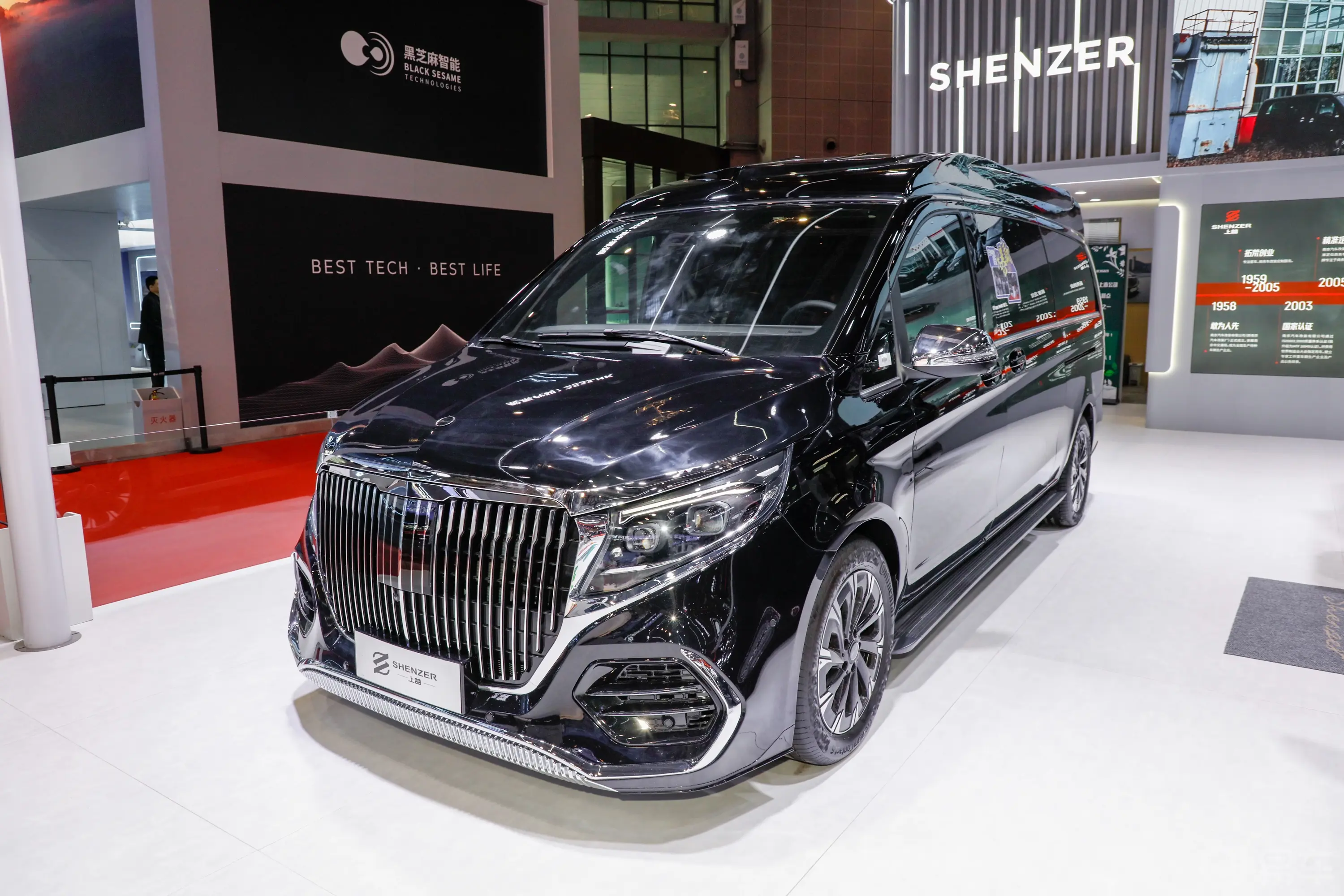 上喆V-Class2.0T 冰岛外观细节