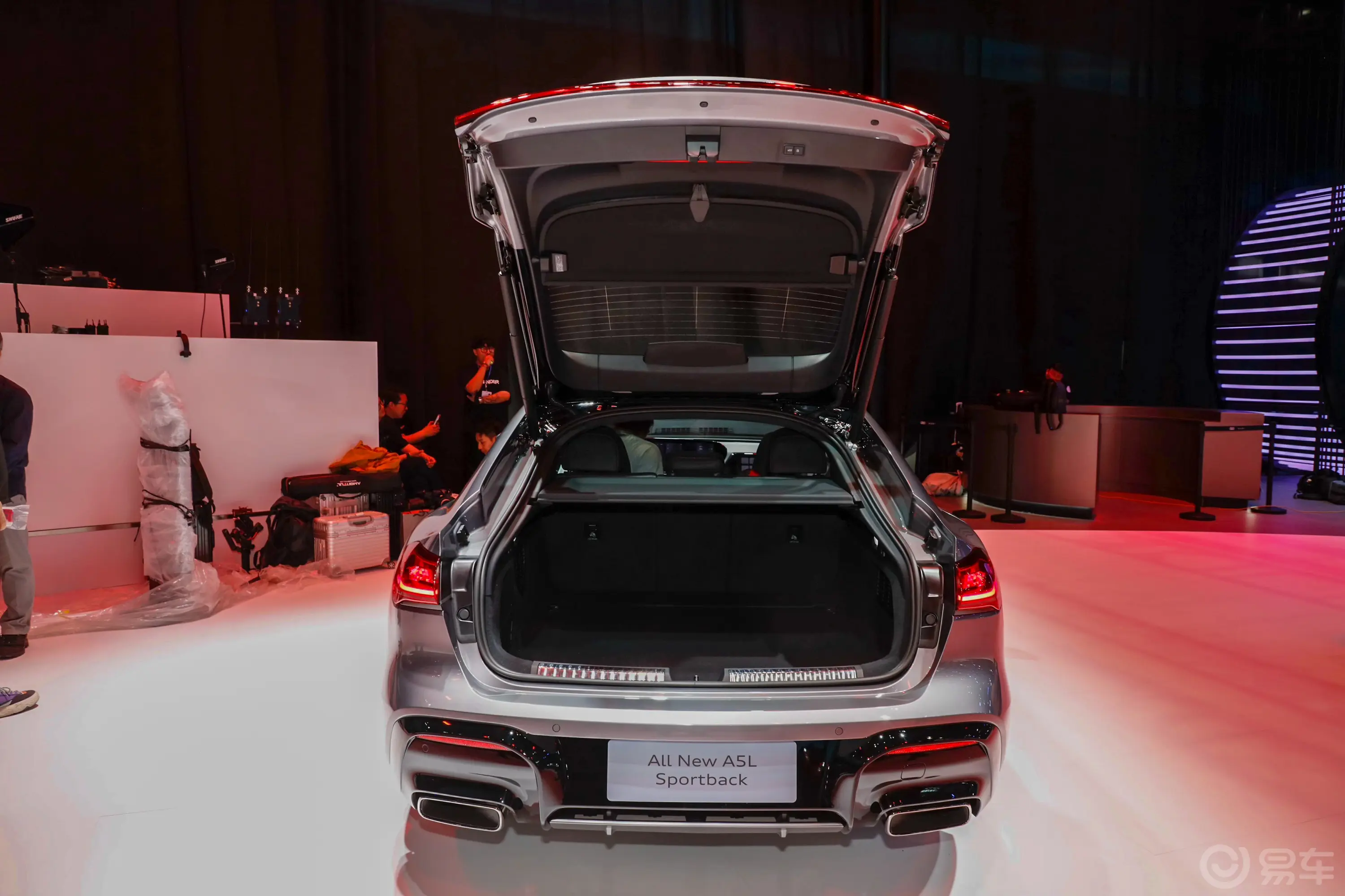 奥迪A5L Sportback2.0T 四驱高配版后排
