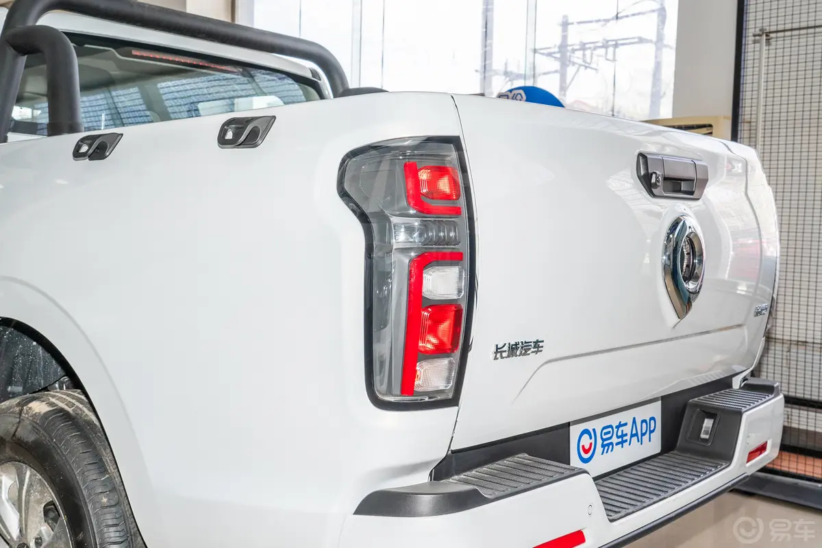 炮商用版 2.0T 手动四驱小双精英型 柴油外观灯组