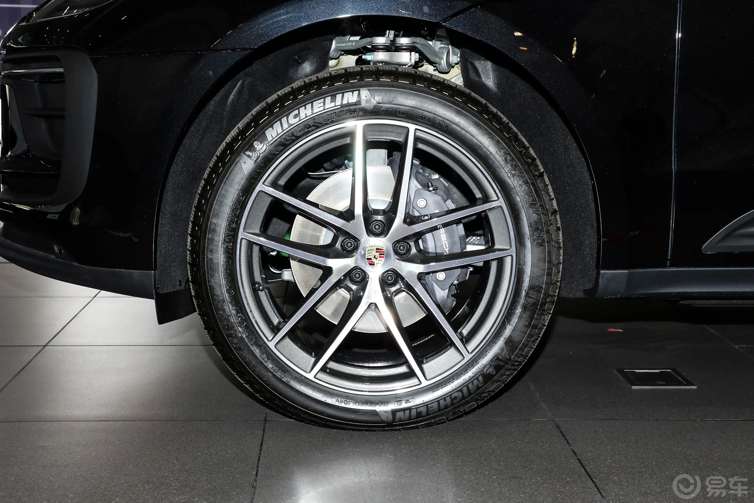 MacanMacan 2.0T 逐梦版前轮毂造型