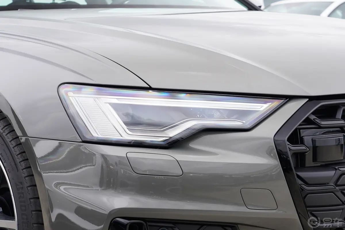 奥迪A6Avant 先锋派 45 TFSI quattro 臻选动感型外观灯组