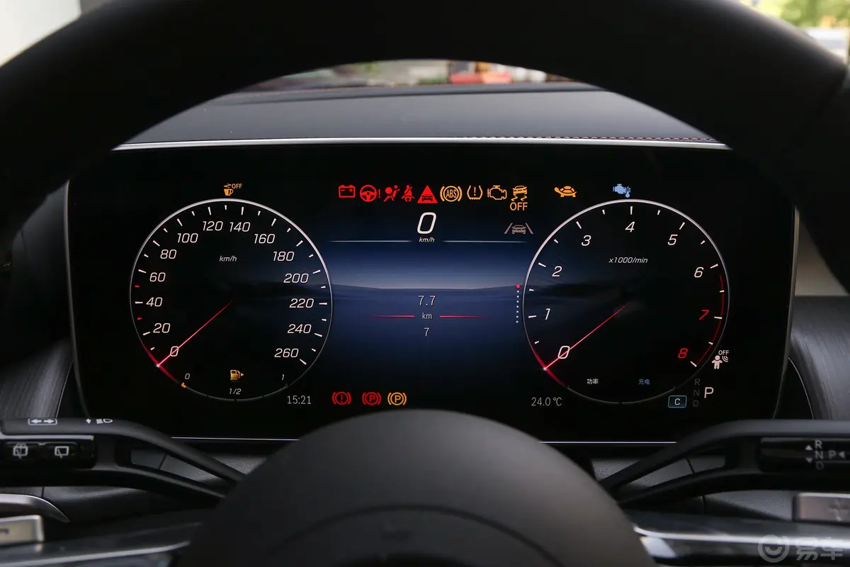 奔驰GLC改款 GLC 260 L 4MATIC 豪华型 5座主驾驶位