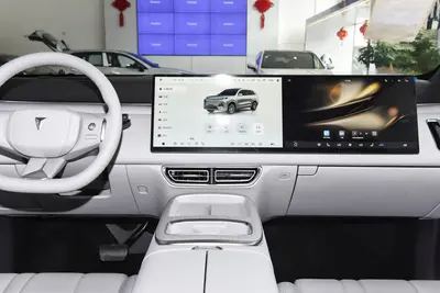 2025款 深蓝S09 1.5T 220km 后驱Ultra+版内饰