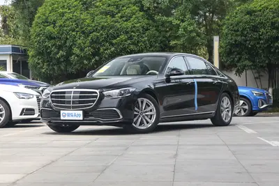 2025款 奔驰S级 S 400 L 商务型外观
