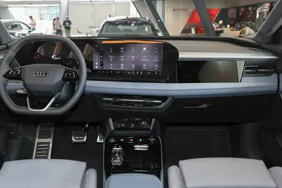 2026款 奥迪Q6L e-tron 752km 超长续航版内饰