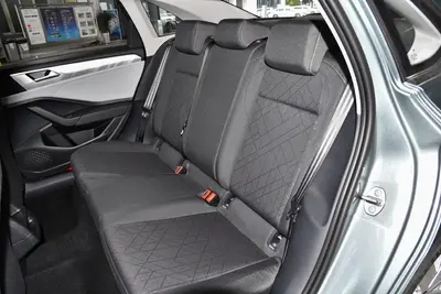 2025款 捷达VA7 1.4T 听劝版空间
