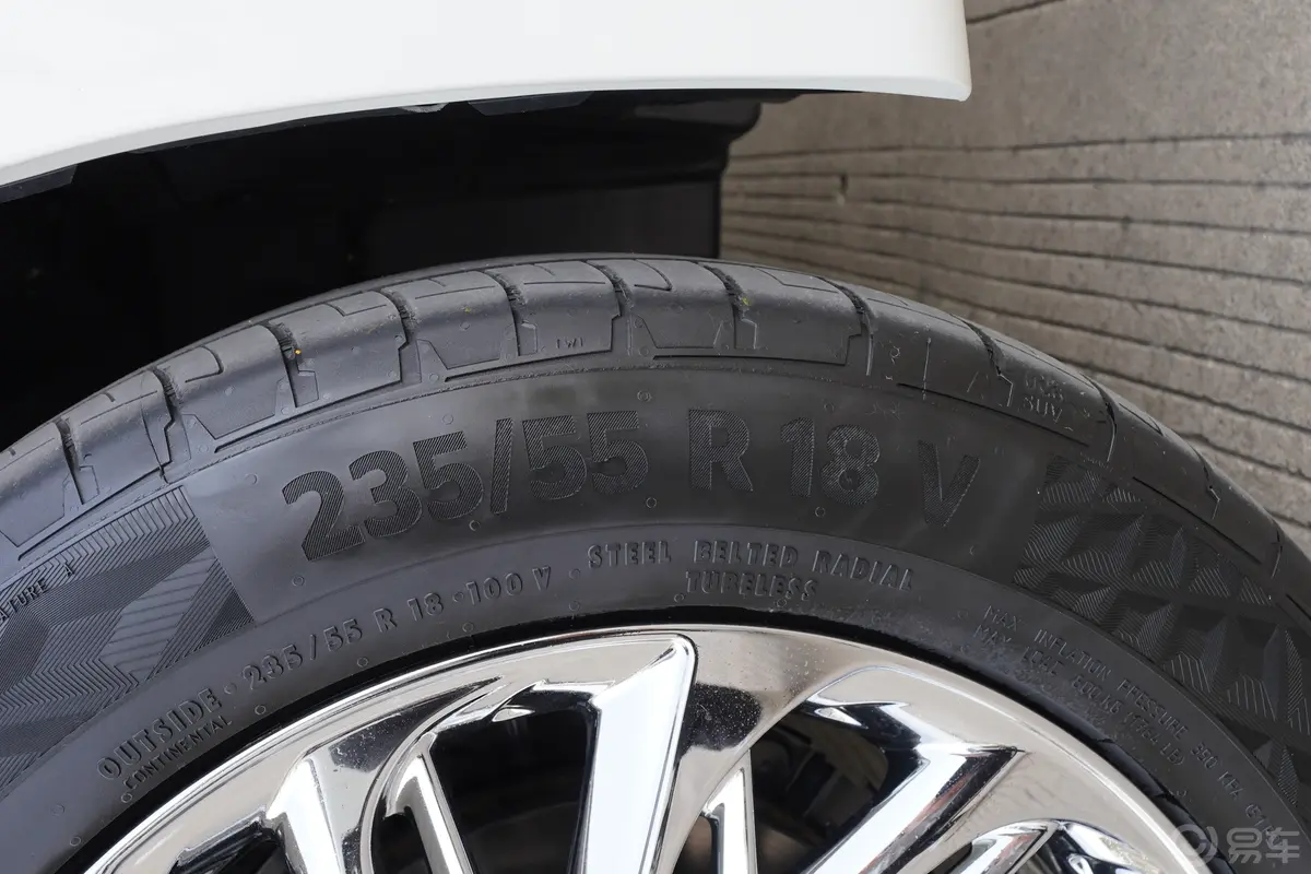 欧尔法3.5L R580外观