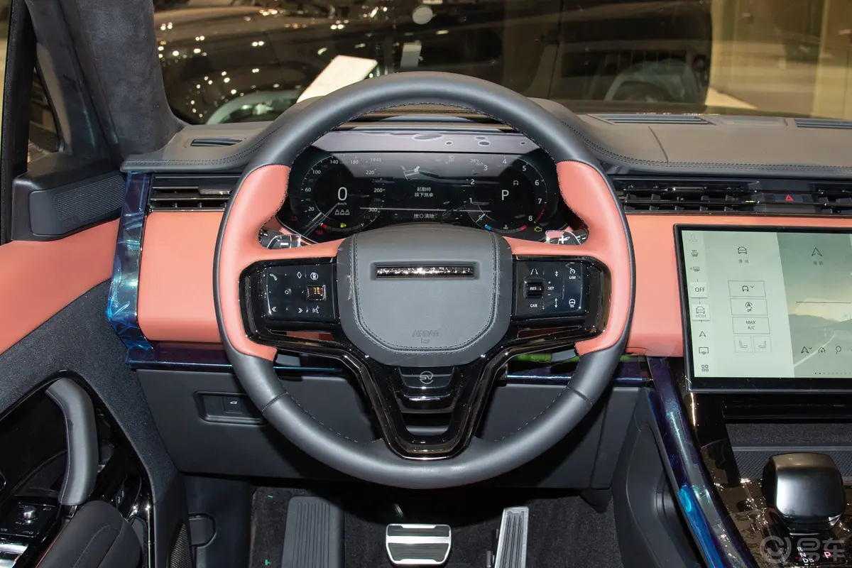 揽胜运动版4.4T SV Edition Two方向盘