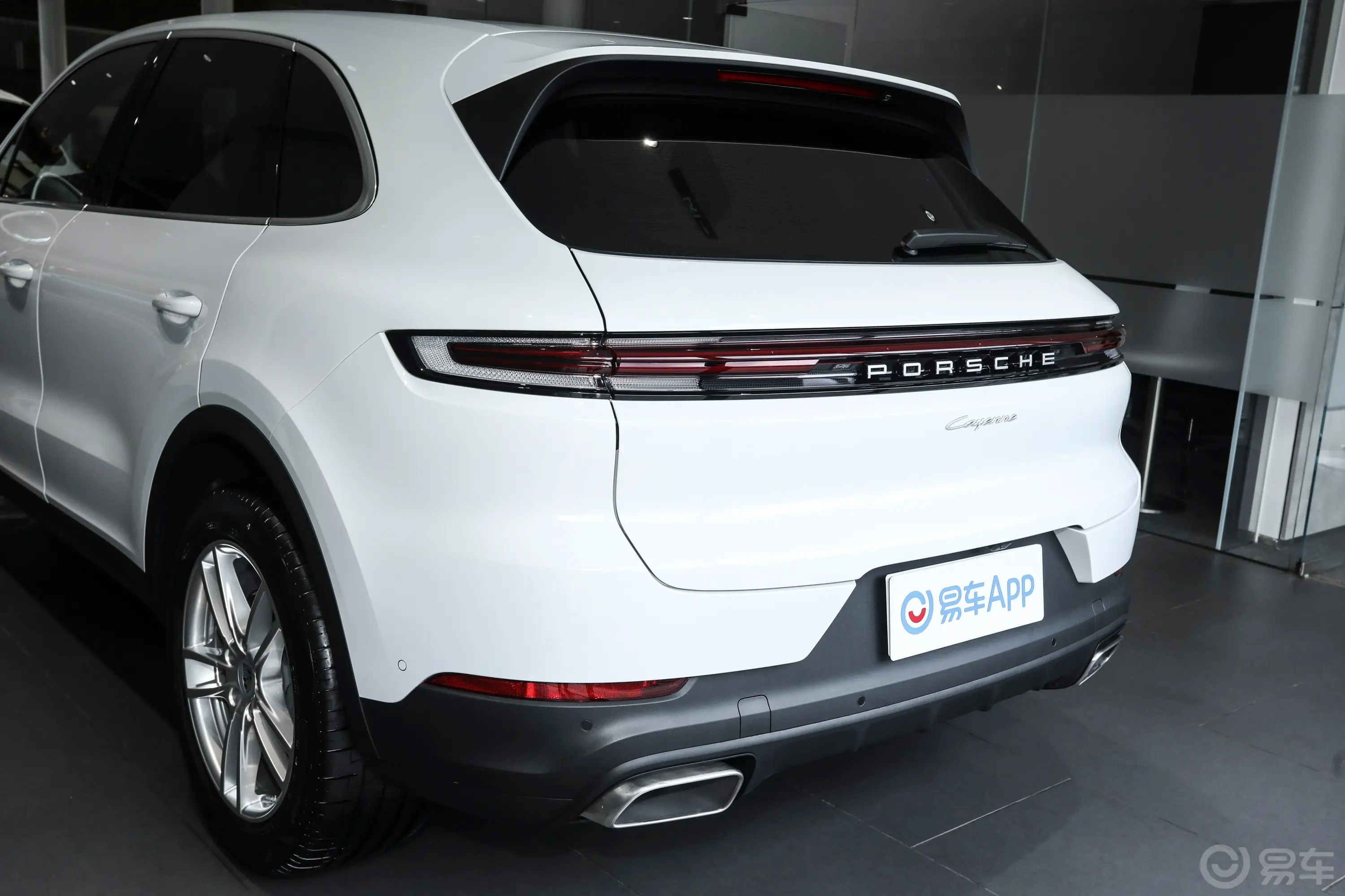 CayenneCayenne 3.0T 逐梦版车尾特写