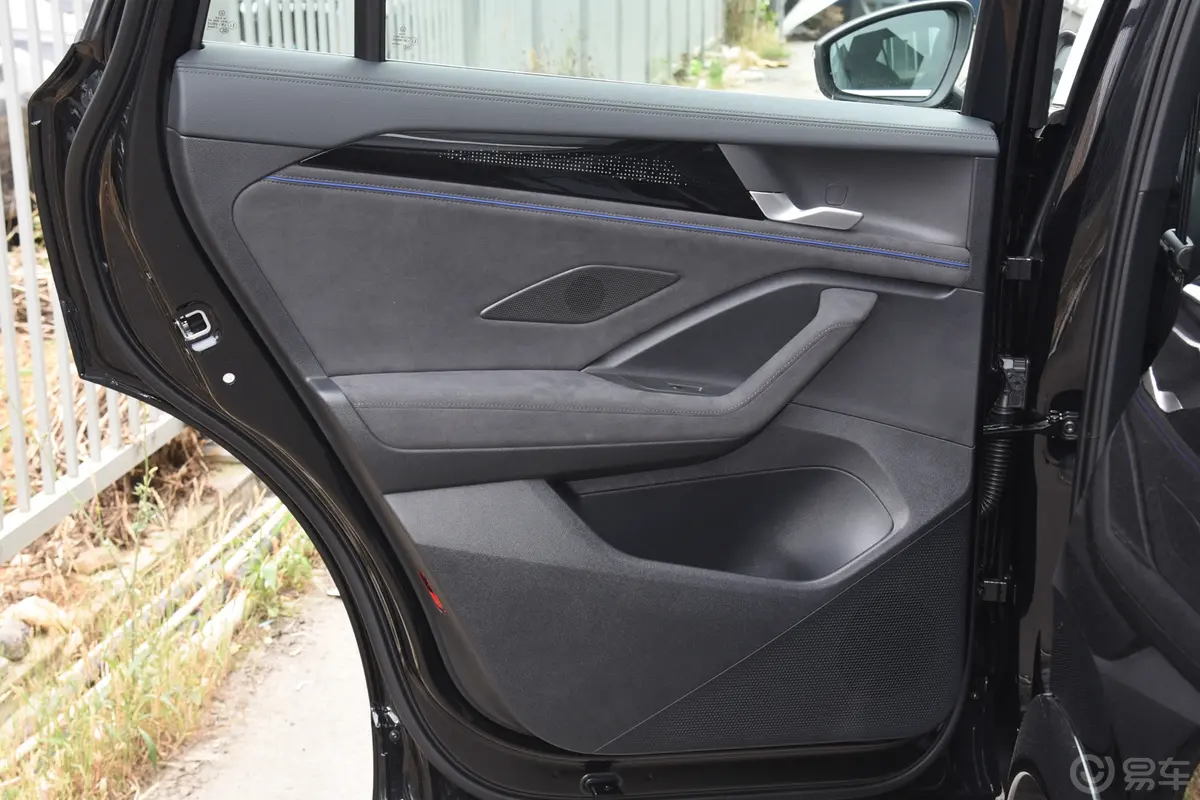 途观LPro 380TSI 四驱R-Line智尊版后排功能