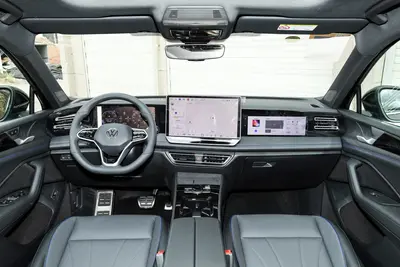 2025款 途观L Pro 380TSI 两驱R-Line智领版内饰