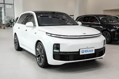 2025款 理想L8 Max 智能焕新版外观