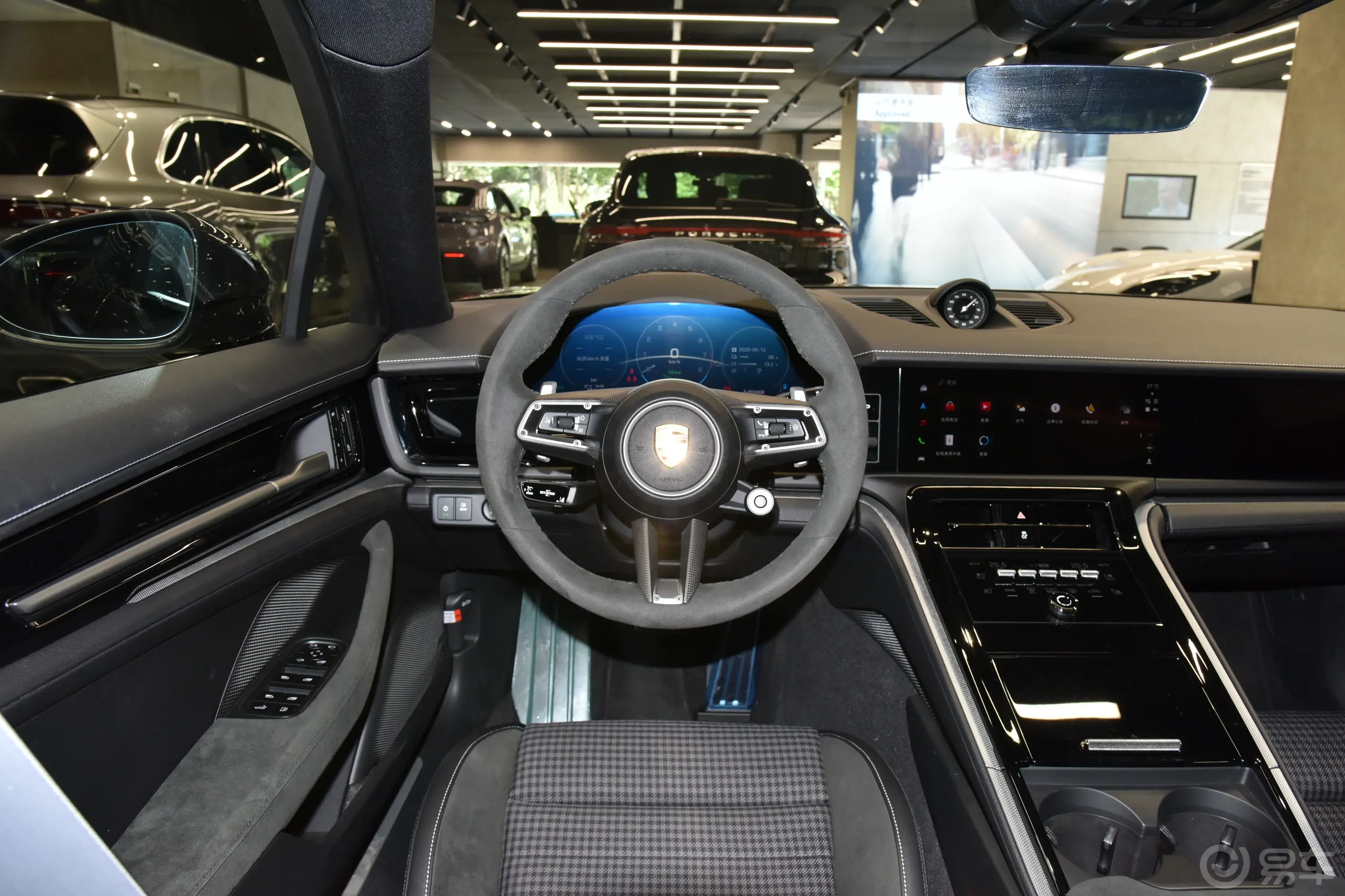 Panamera E-HybridPanamera 4 2.9T驾驶位区域