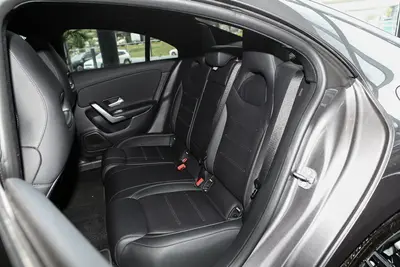 2025款 奔驰CLA CLA 260 4MATIC空间