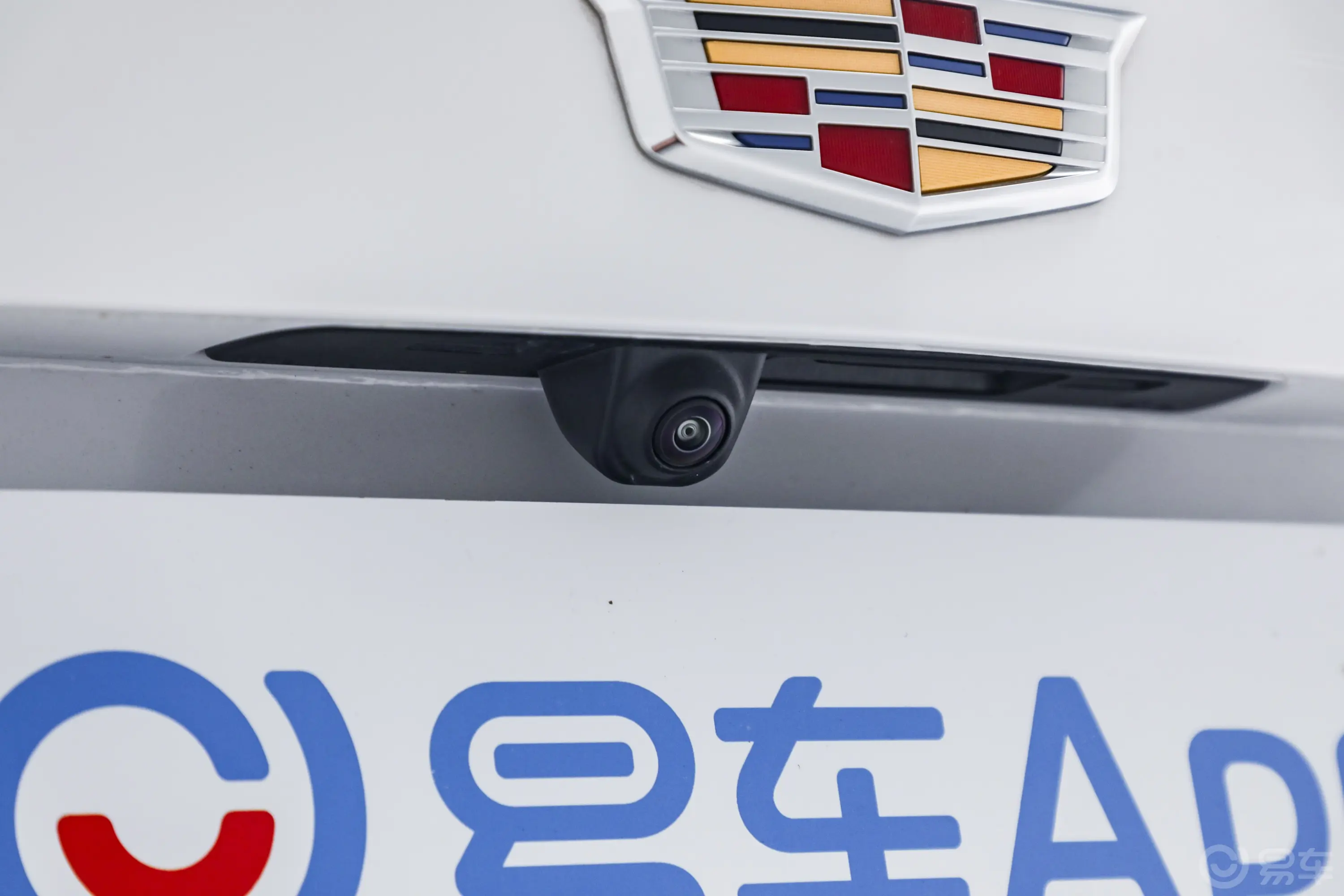 凯迪拉克XT4改款 28T 两驱豪华型外观细节
