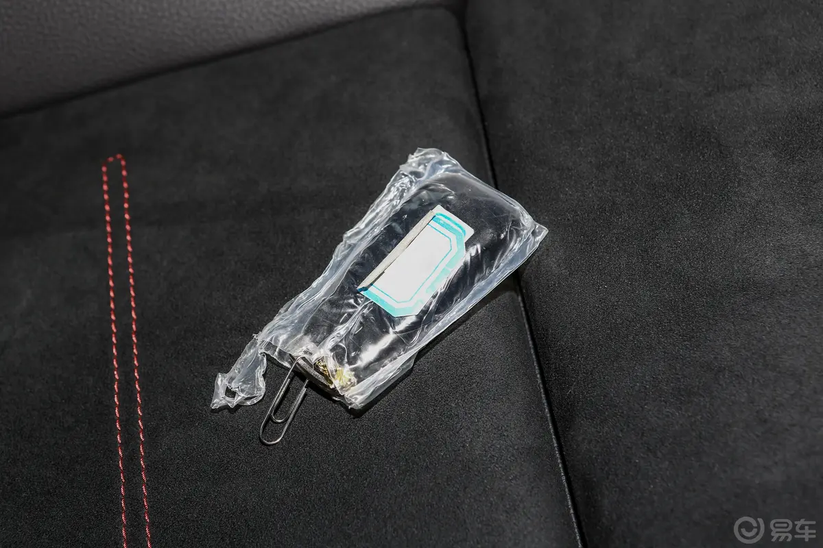 奔驰GLA AMGAMG GLA 35 4MATIC主驾驶位