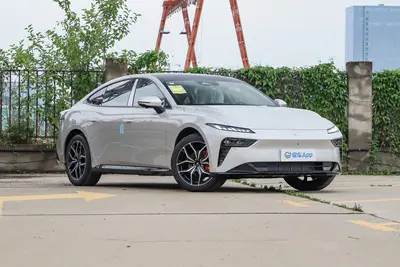 2025款 eπ007 增程版 230km 后驱Pro巡航版外观