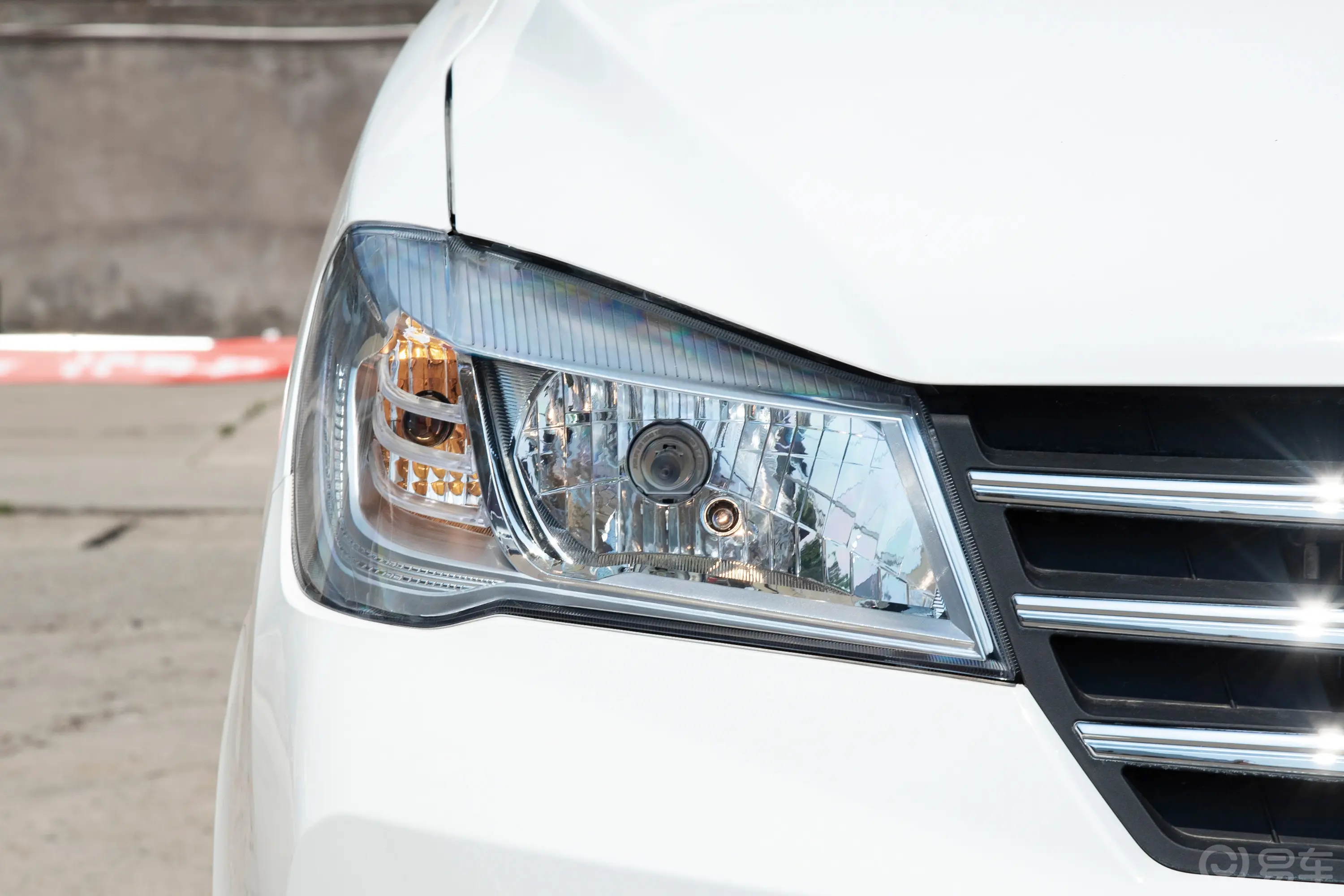 风光330330S 1.5L 舒适型 7座外观灯组