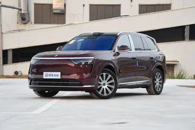 2025款 问界M8 增程版 310km Max+ 5座外观