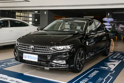 2025款 迈腾 改款二 众享版 330TSI 豪华型外观