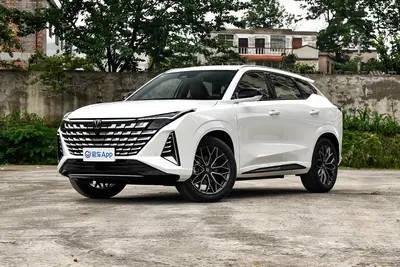 2025款 长安UNI-Z新能源 智慧新蓝鲸 1.5L 125km 战舰+外观