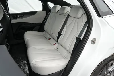 2025款 海豹06 EV 545km 尊享型空间