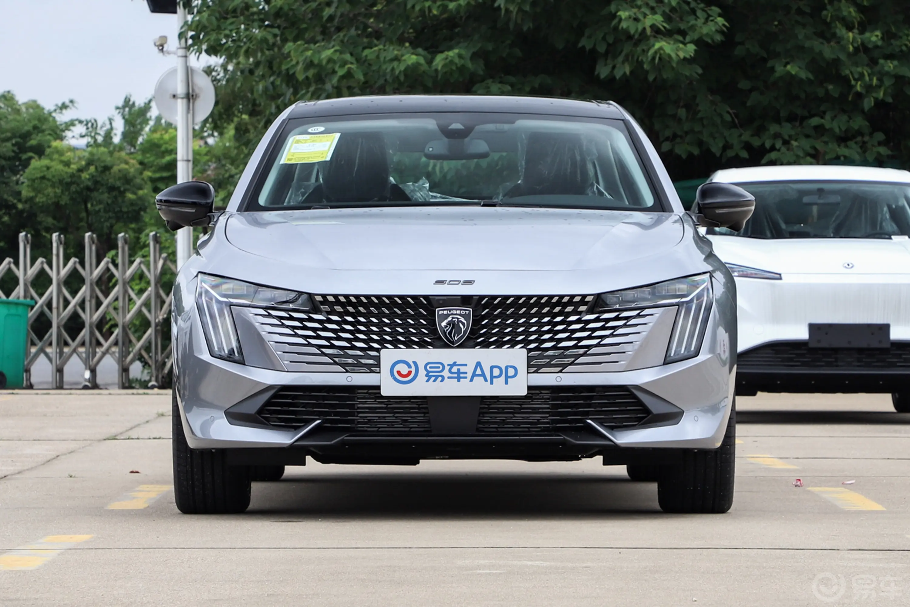 标致508L400THP 驭享旗舰版正前水平