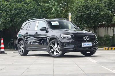 2025款 奔驰GLB 改款 GLB 220 4MATIC 7座外观