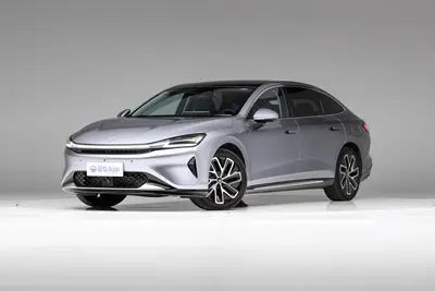 2025款 宝骏享境 插电混动 1.5T 140km 豪华版外观