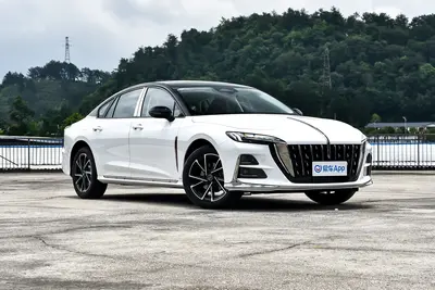 2025款 红旗H6 2.0T 致美版外观