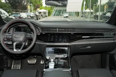 2025款 奥迪RS Q8 4.0T Performance内饰
