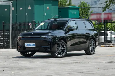 2026款 零跑C16 增程版 280km 激光雷达智尊版 6座外观