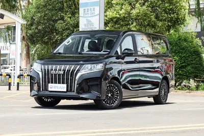 2025款 锐胜王牌M7 改款 2.0L 自动长轴豪华型 7座外观