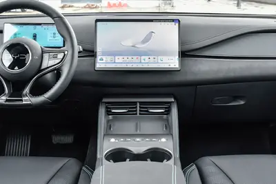 2025款 海豹06DM-i旅行版 DM-i 1.5L 80km 尊贵型内饰