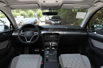 2025款 迈腾 改款二 众享版 280TSI 豪华型内饰