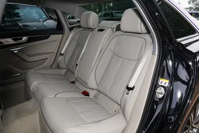 2025款 奥迪A6L 改款 55 TFSI quattro 旗舰动感型空间