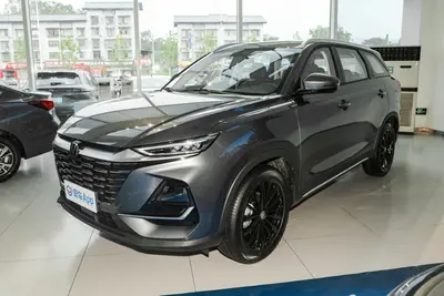 2025款 长安CS75 PRO 1.5T 双离合悦享型 7座外观